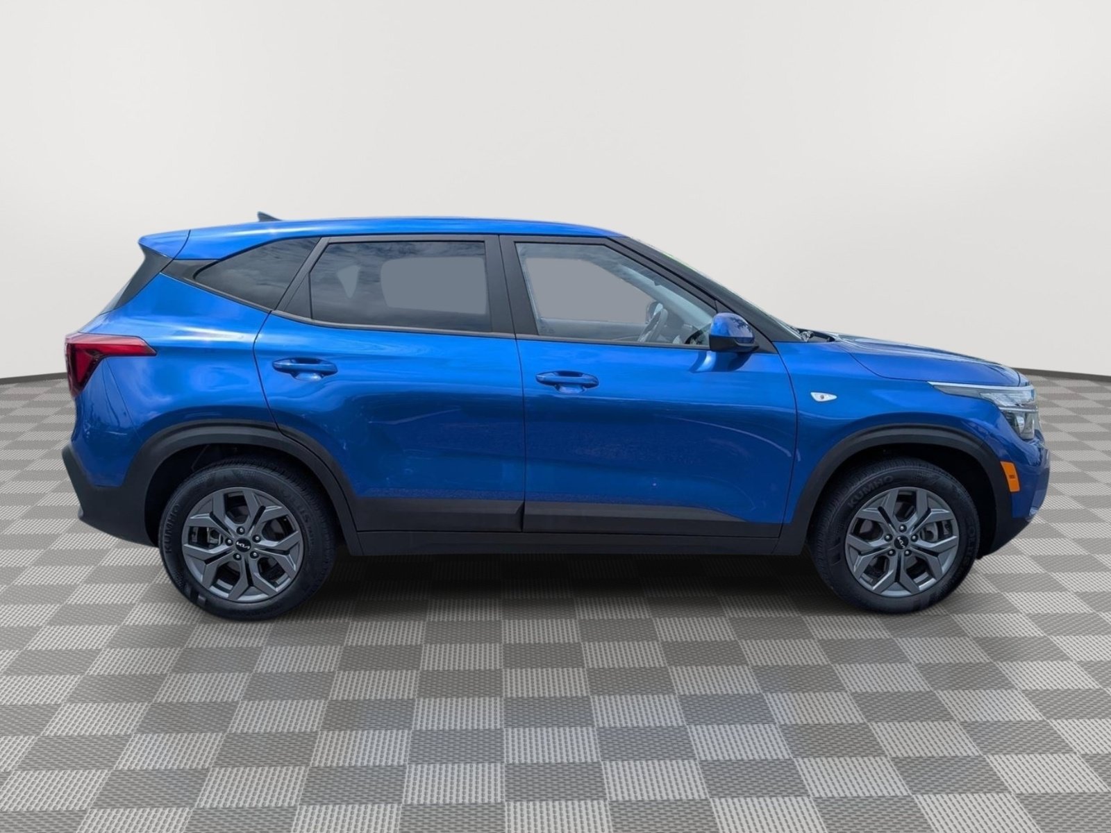 Used 2024 Kia Seltos LX AWD/4WD image 6