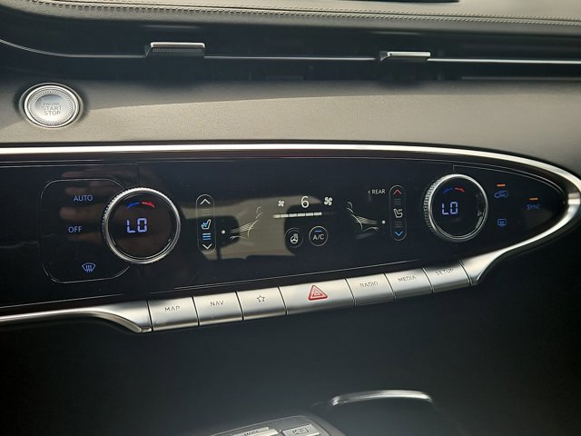 Used 2023 Genesis GV70 2.5T w/ Sport Prestige Package image 15