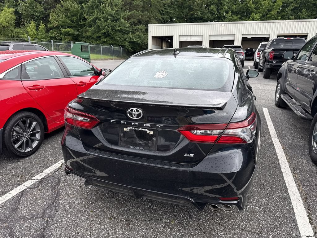 Used 2022 Toyota Camry SE FWD image 14