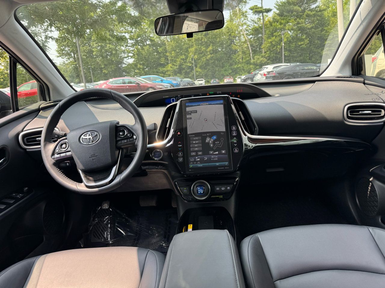 Used 2022 Toyota Prius Prime XLE image 14