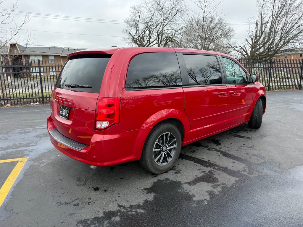 Used 2016 Dodge Grand Caravan SXT image 7