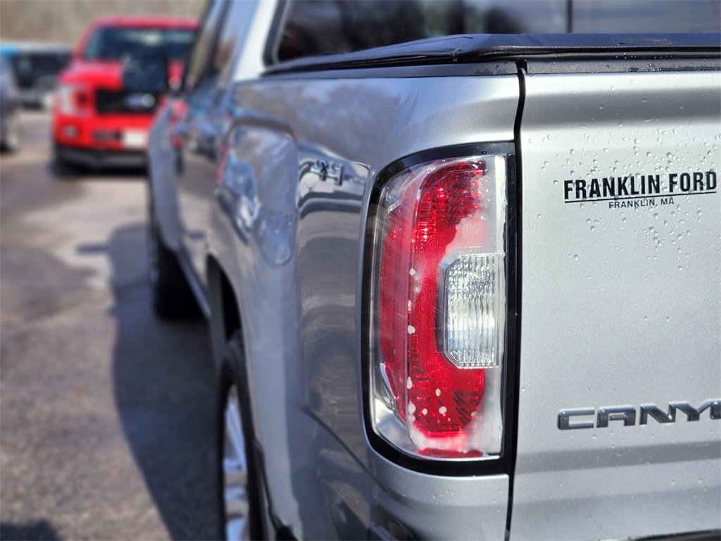 Used 2017 GMC Canyon SLT w/ Trailering Package image 9