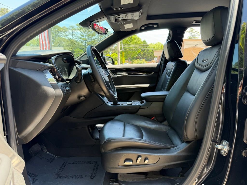 Used 2024 Cadillac XT6 Premium Luxury w/ Technology Package AWD/4WD image 24