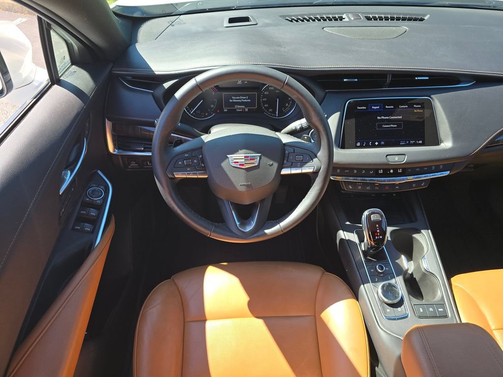 Certified 2022 Cadillac XT4 Premium Luxury w/ Enhanced Visibility Package AWD/4WD image 27