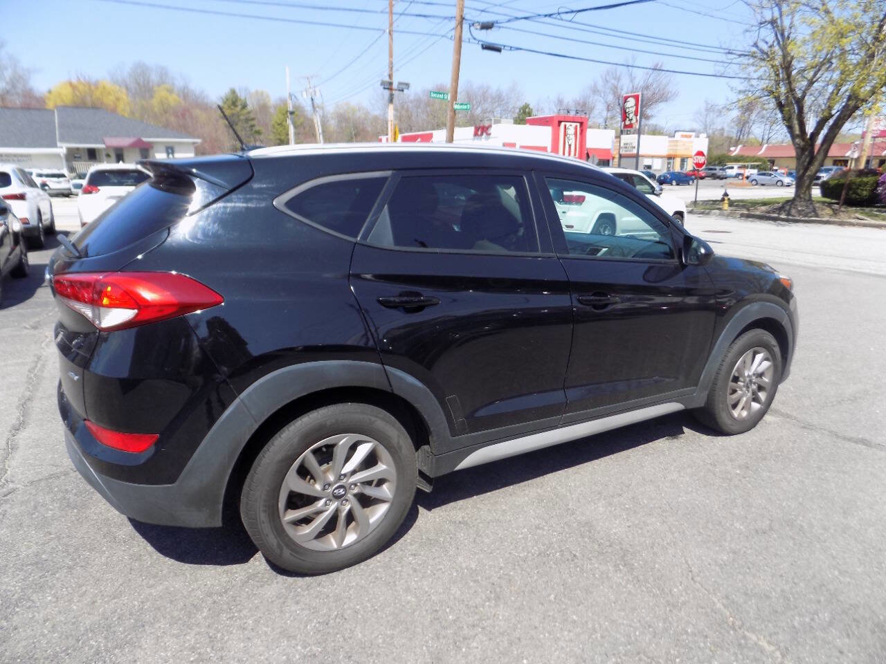 Used 2017 Hyundai Tucson SE image 3