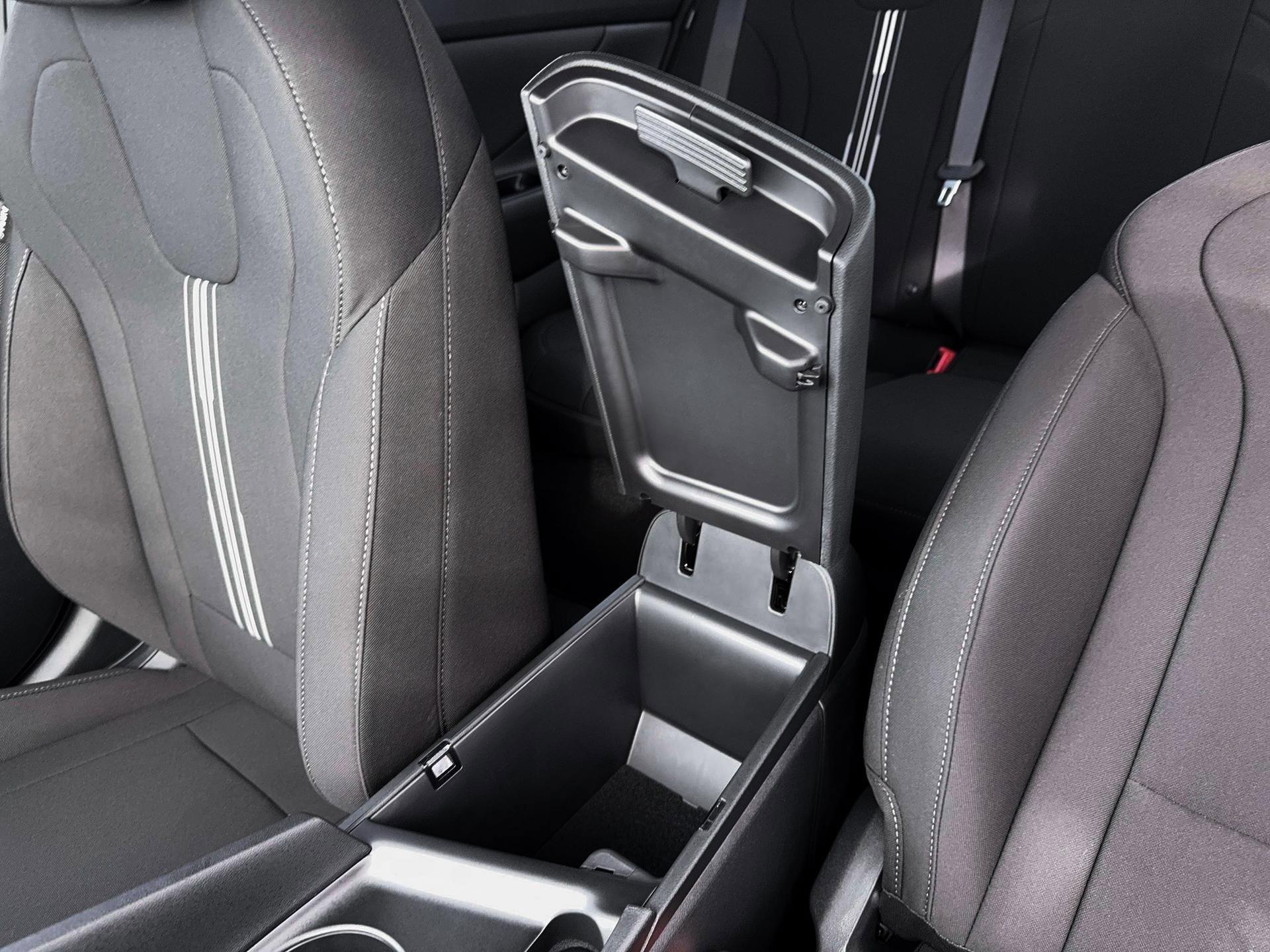 New 2026 Hyundai Elantra Sport w/ Cargo Package image 18