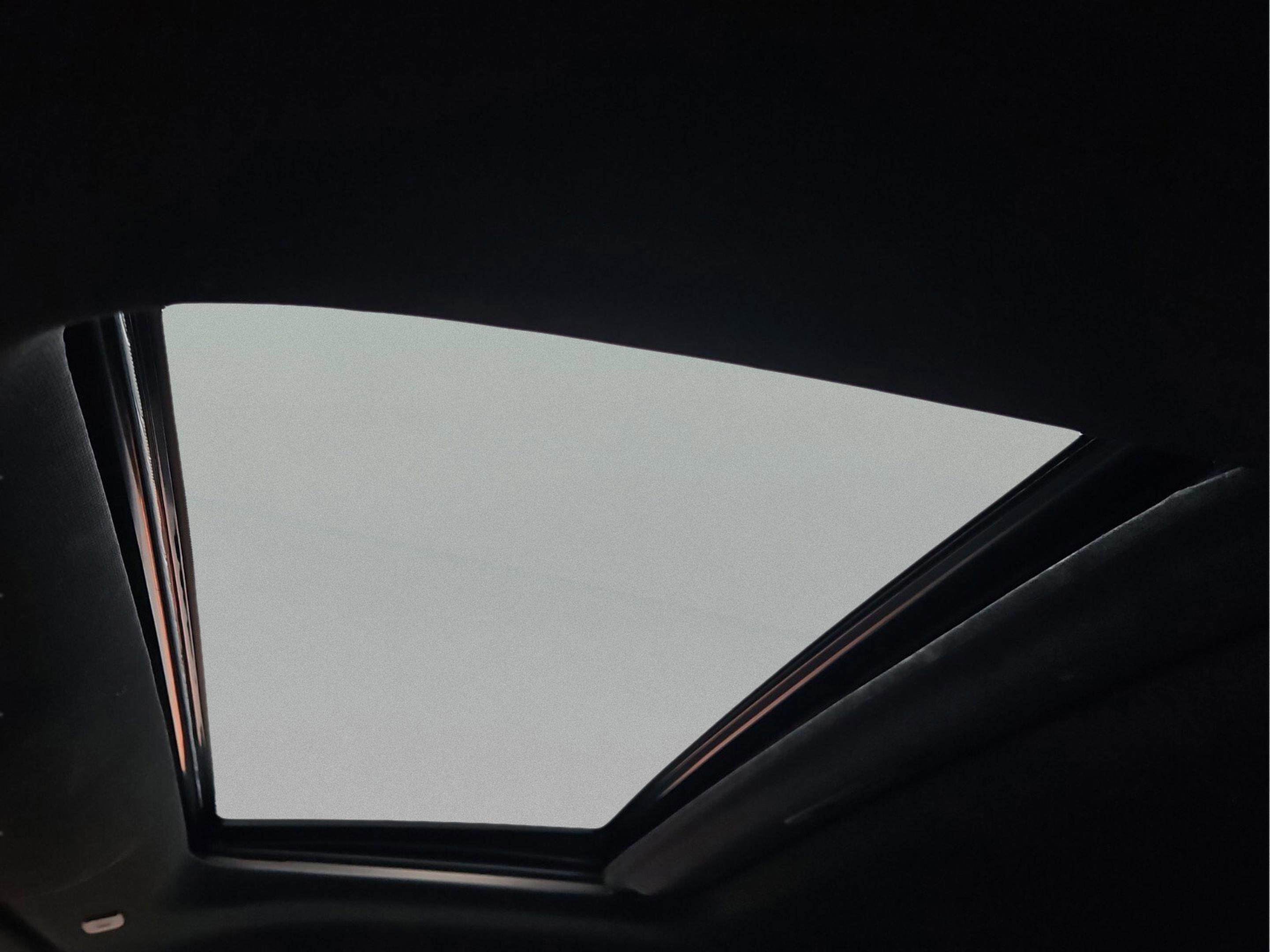 Used 2017 INFINITI Q60 Red Sport 400 image 23