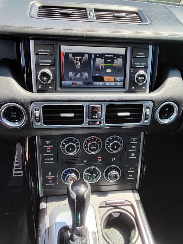 Used 2011 Land Rover Range Rover Supercharged AWD/4WD image 13