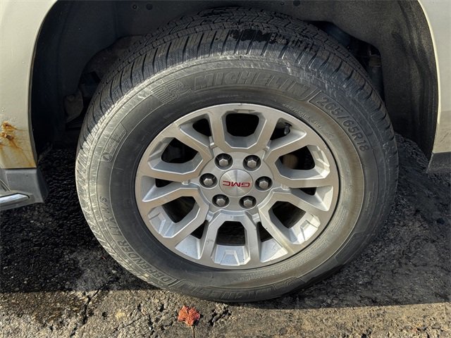 Used 2016 GMC Yukon XL SLT w/ Open Road Package image 11