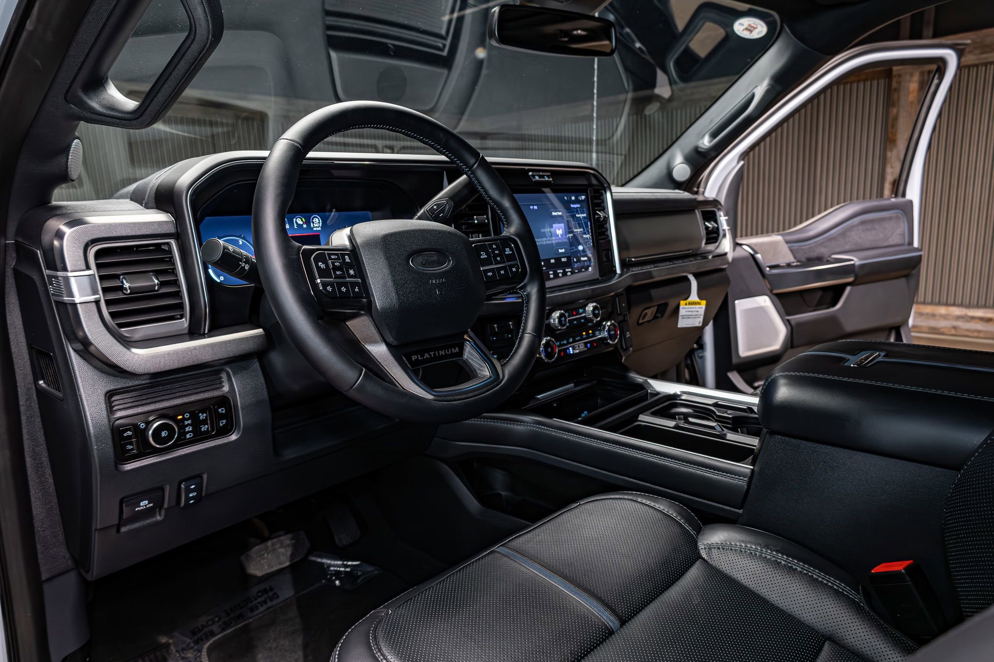 Used 2025 Ford F450 Platinum w/ FX4 Off-Road Package image 14