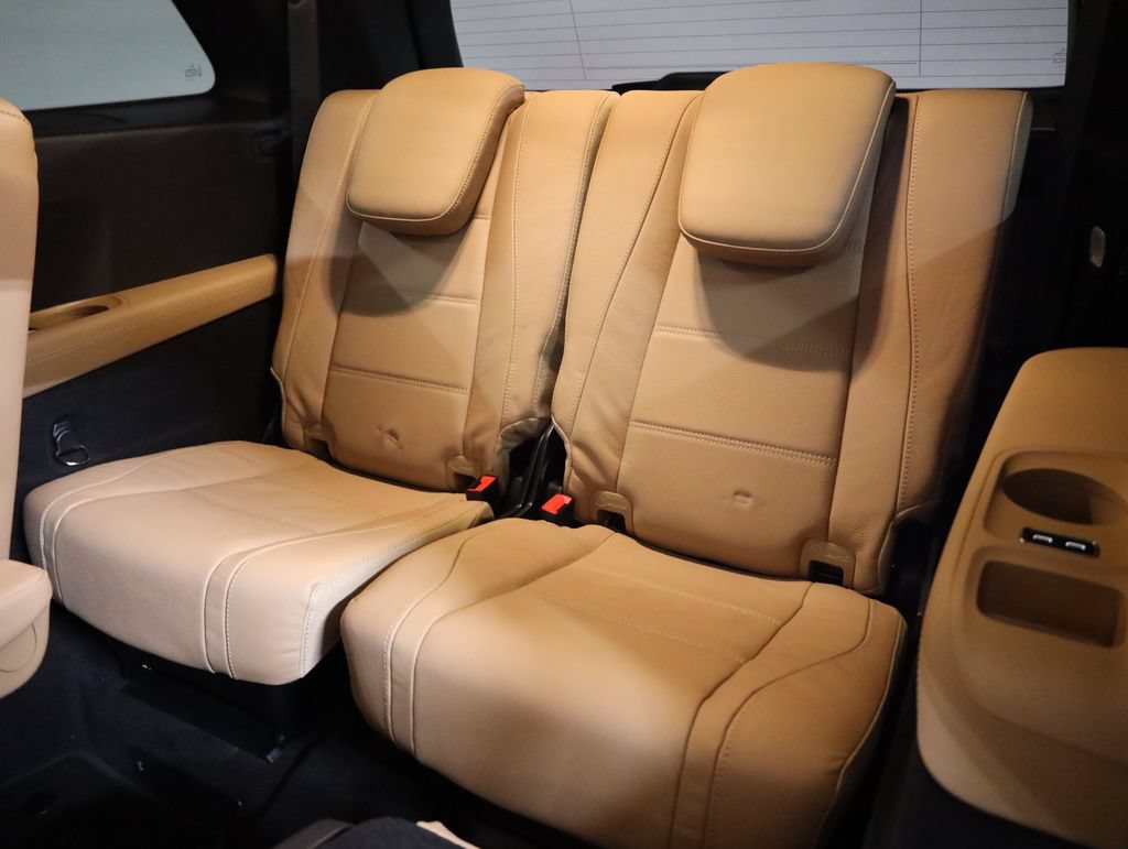 Used 2026 Mercedes-Benz GLS 580 4MATIC image 46