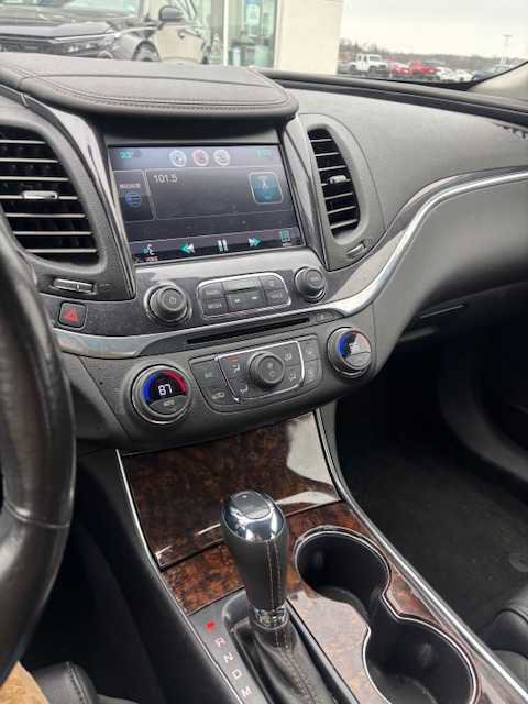 Used 2014 Chevrolet Impala LT image 3