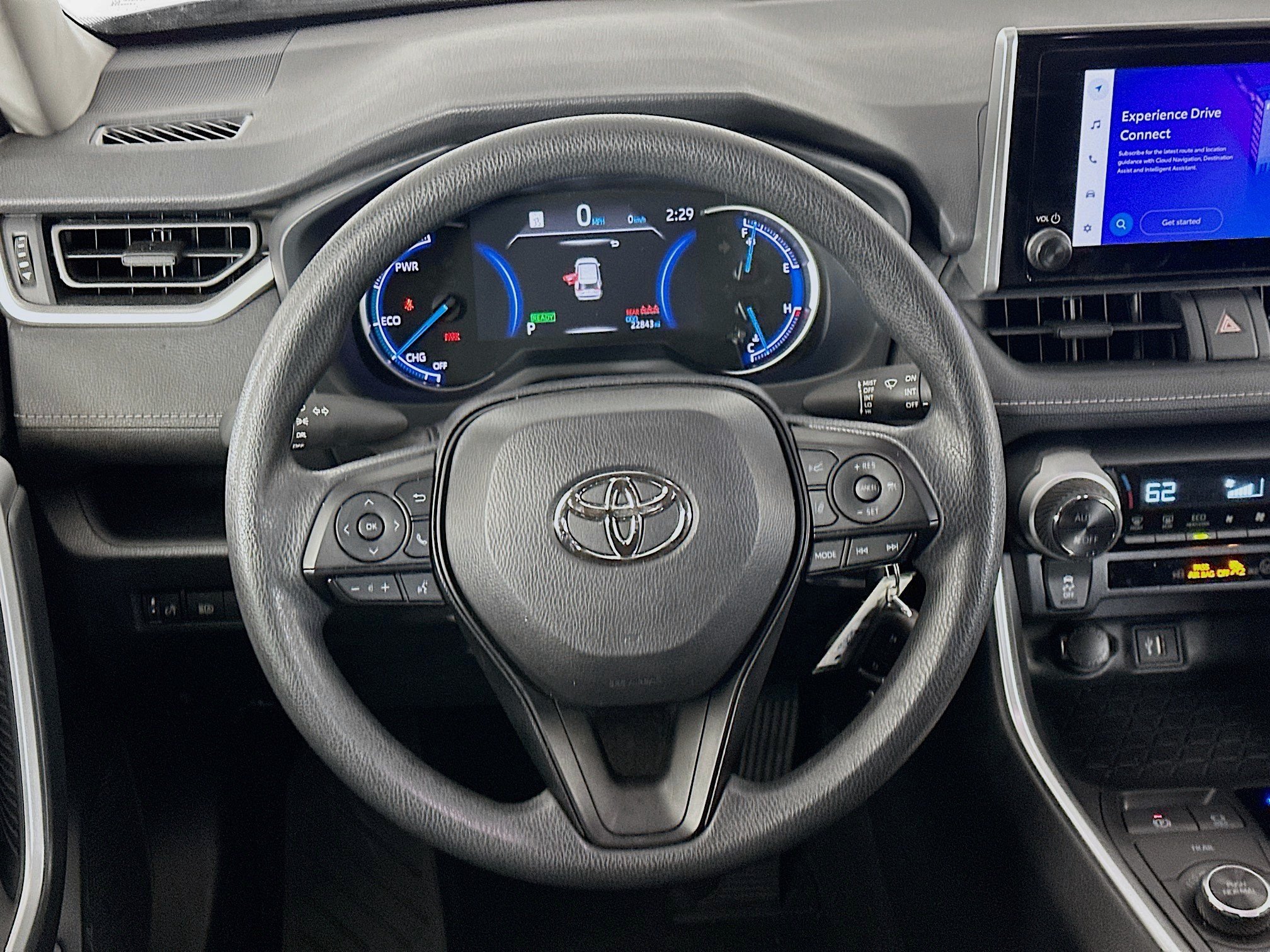 Used 2025 Toyota RAV4 LE AWD/4WD image 18