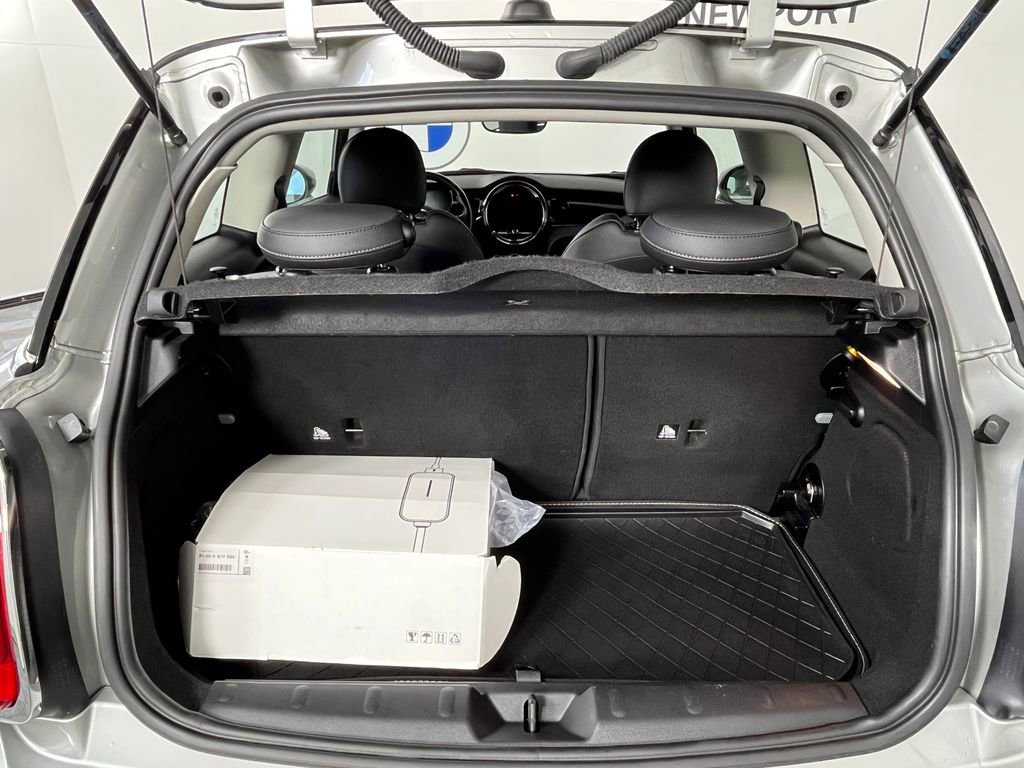 Used 2024 MINI Cooper SE FWD image 11