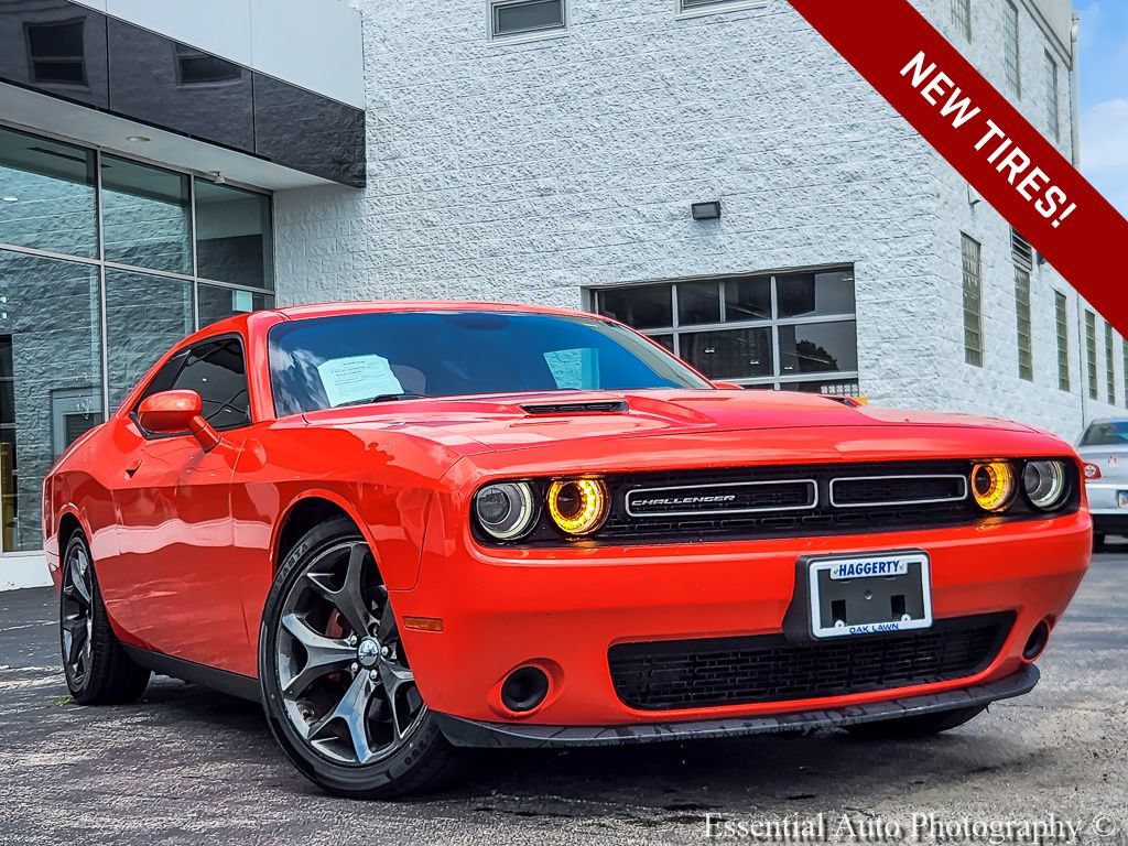 Used 2016 Dodge Challenger SXT w/ Sound Group RWD image 1