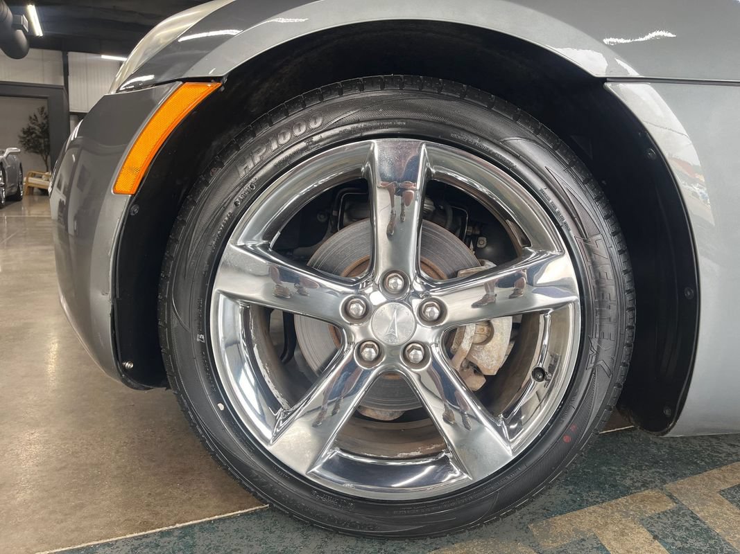 Used 2007 Pontiac Solstice Convertible w/ Premium Package RWD image 34