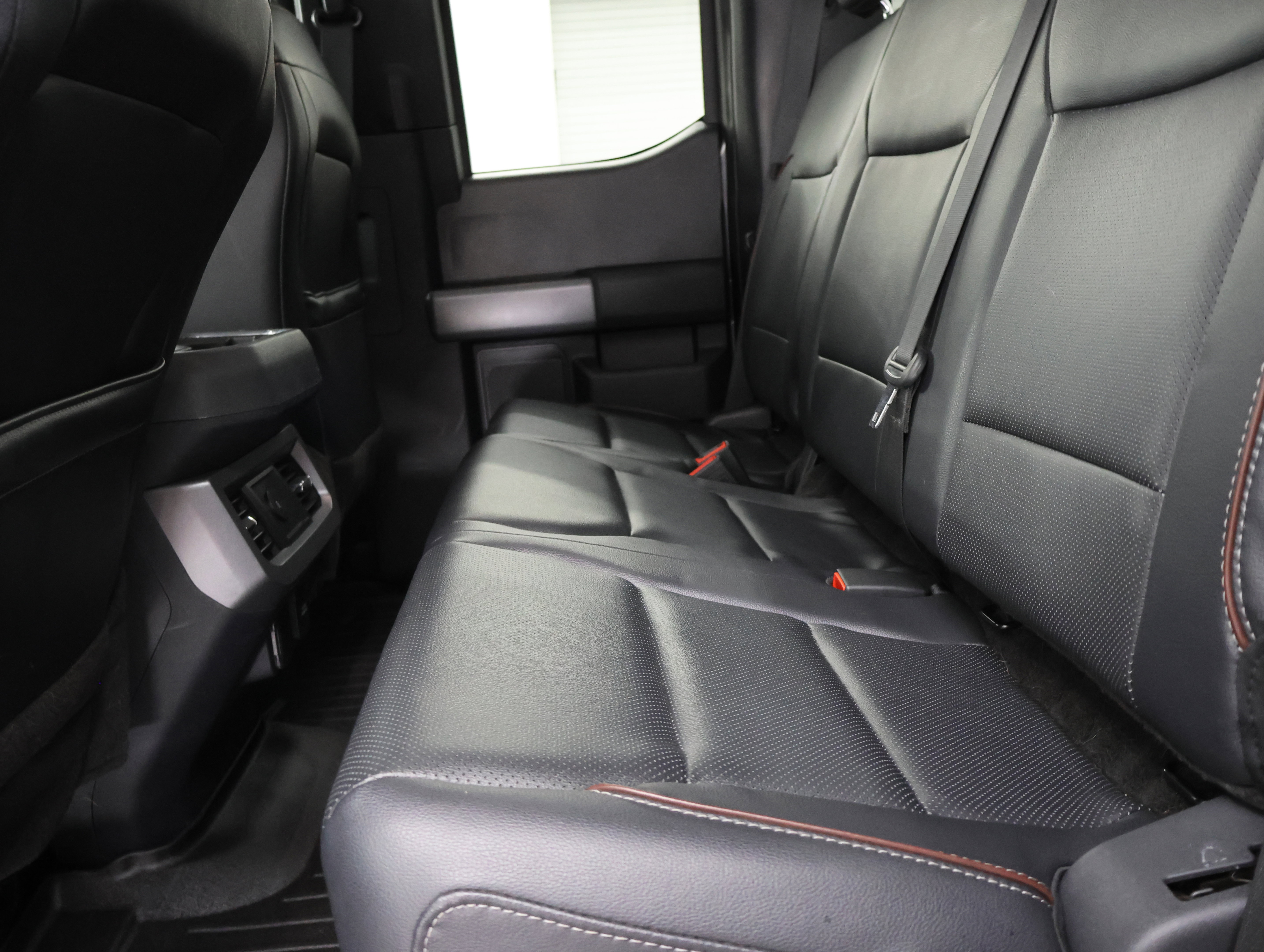 Used 2023 Ford F350 Lariat AWD/4WD image 36