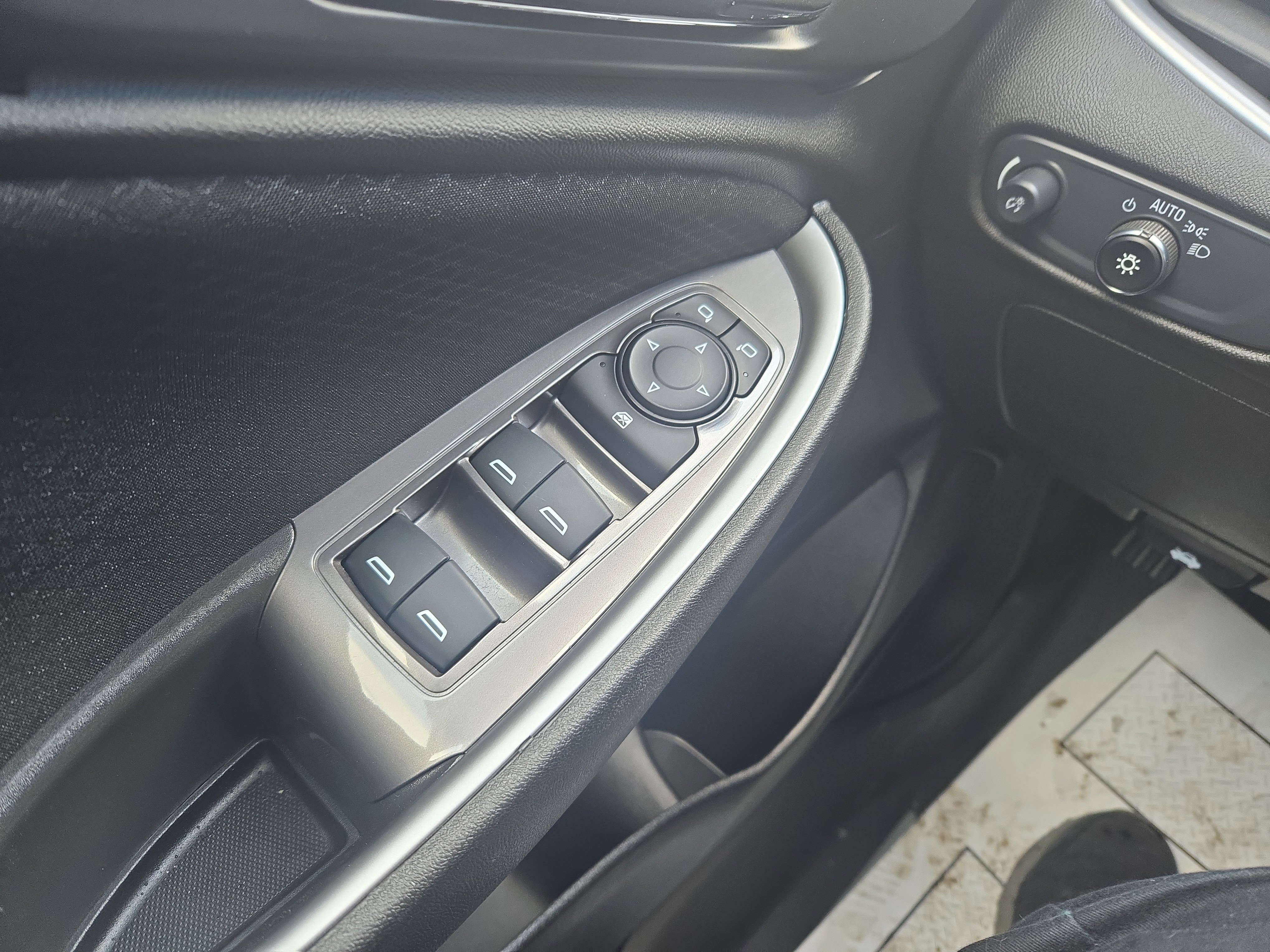 Used 2025 Chevrolet Malibu RS image 13