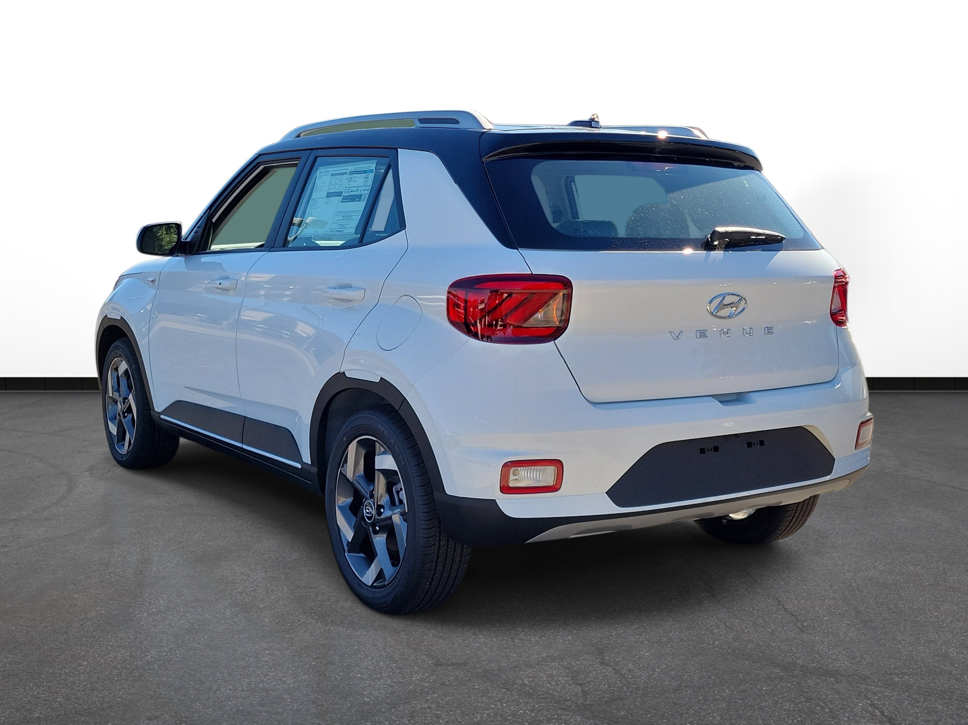 New 2026 Hyundai Venue SEL FWD image 3