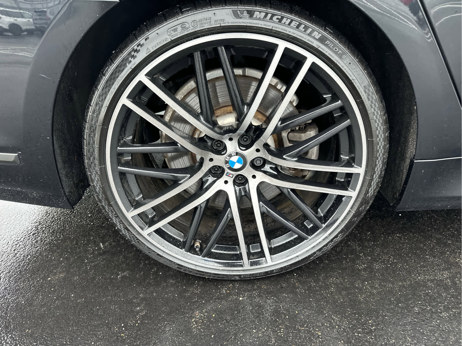 Used 2022 BMW 750i xDrive image 9