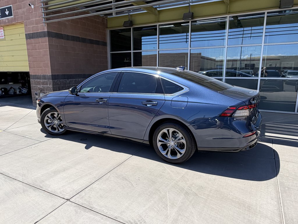 Used 2023 Honda Accord EX-L image 5