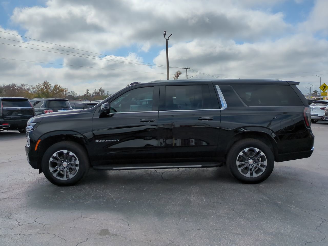 Certified 2025 Chevrolet Suburban LT w/ Comfort Package image 7