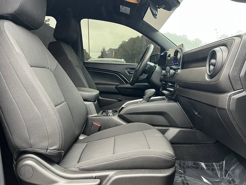 Used 2023 Chevrolet Colorado Trail Boss w/ Technology Package image 27