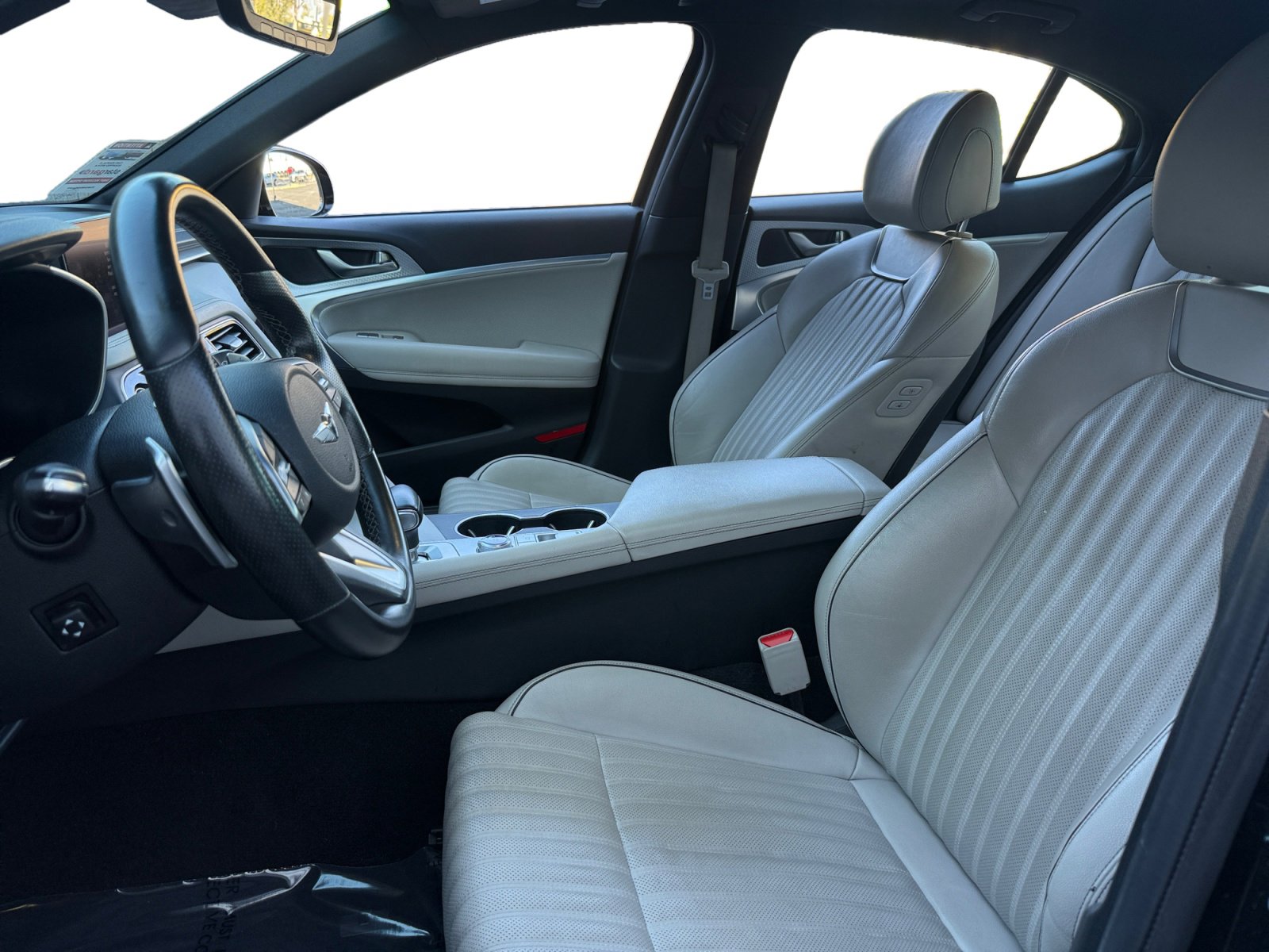 Used 2023 Genesis G70 2.0T w/ Sport Prestige Package image 9