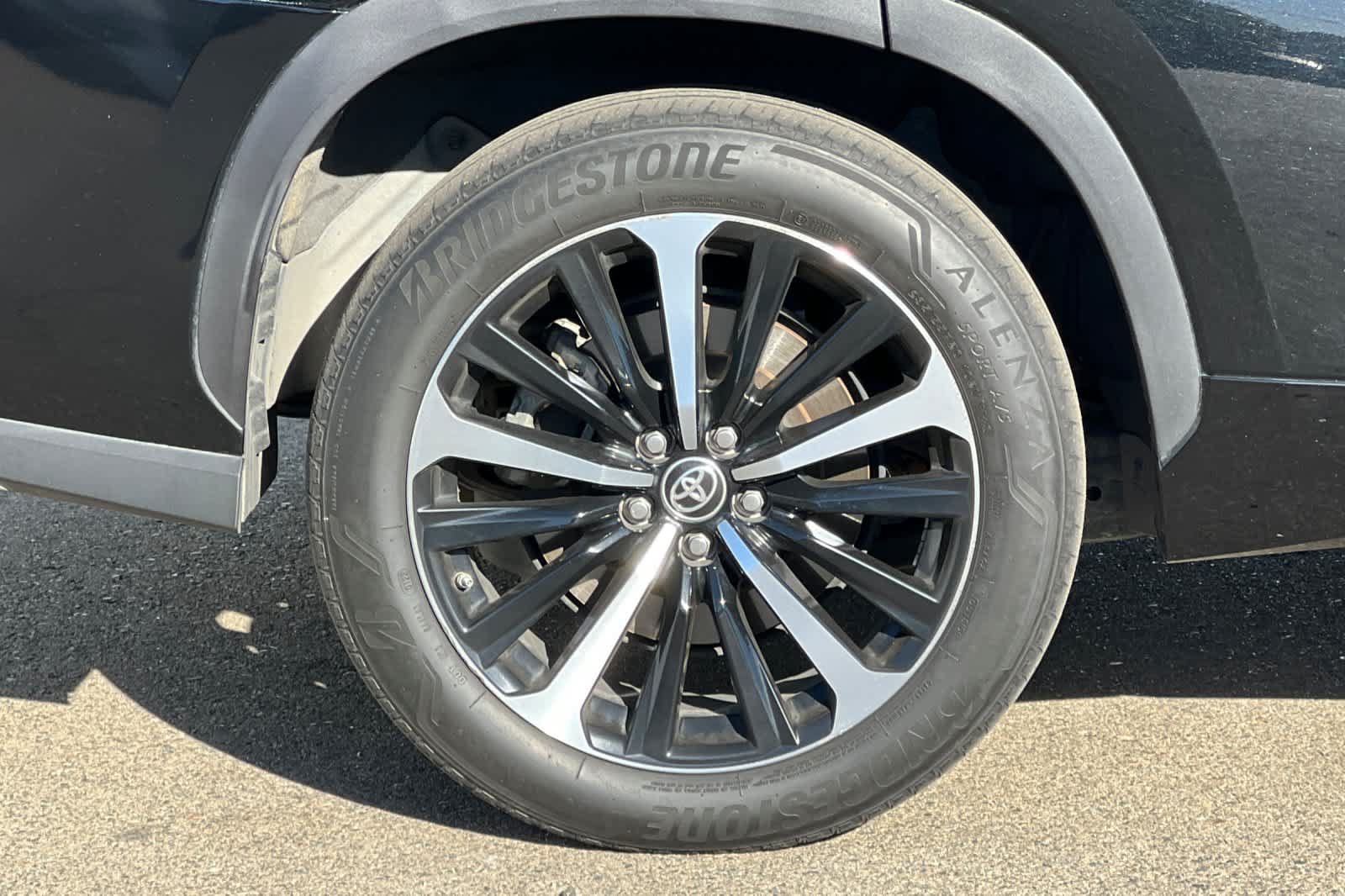 Used 2021 Toyota Highlander XSE FWD image 20
