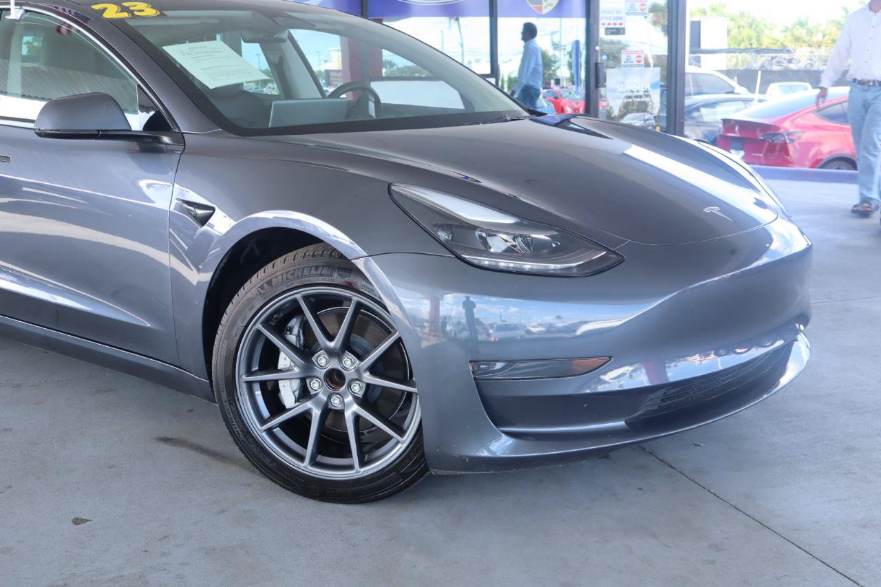 Used 2023 Tesla Model 3 Standard Range RWD image 2