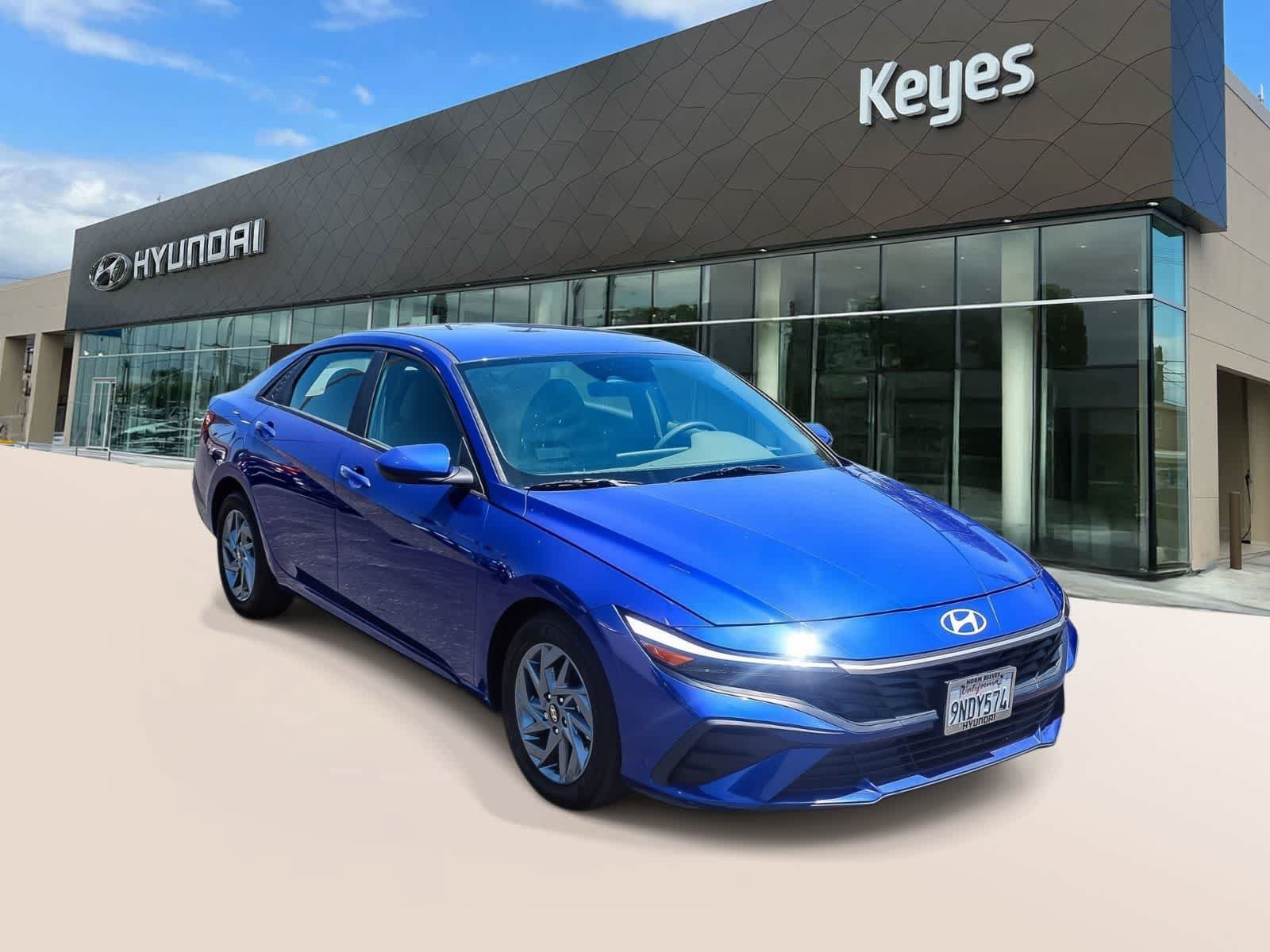 Certified 2024 Hyundai Elantra SEL FWD image 3