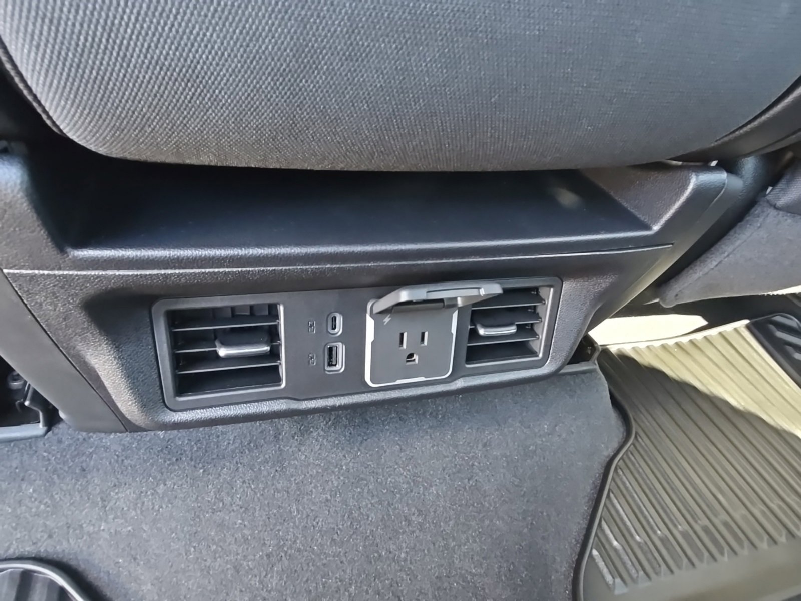 New 2026 GMC Sierra 1500 Elevation image 32