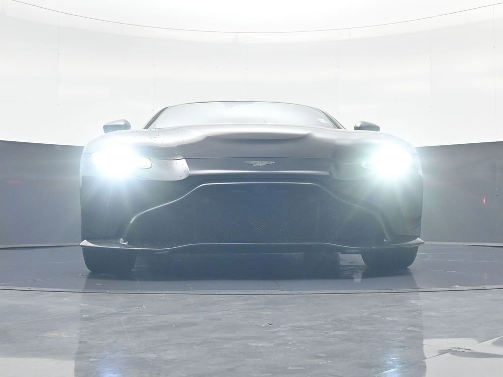 Used 2019 Aston Martin V8 Vantage Coupe image 19