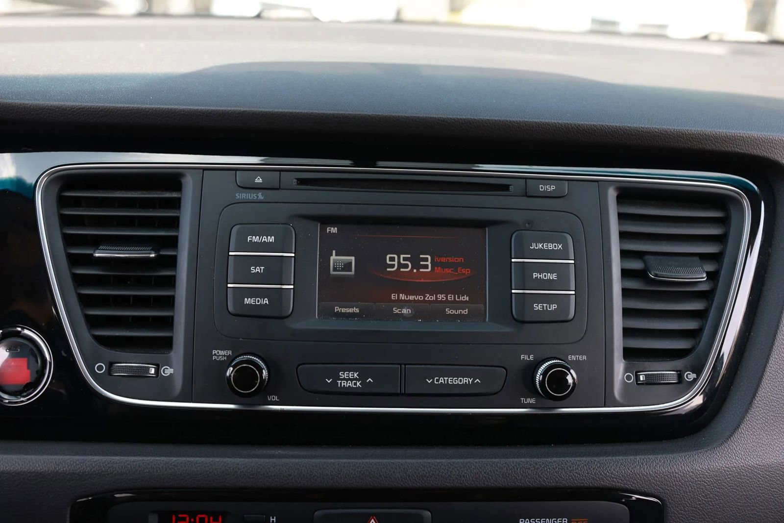 Used 2015 Kia Sedona EX image 37