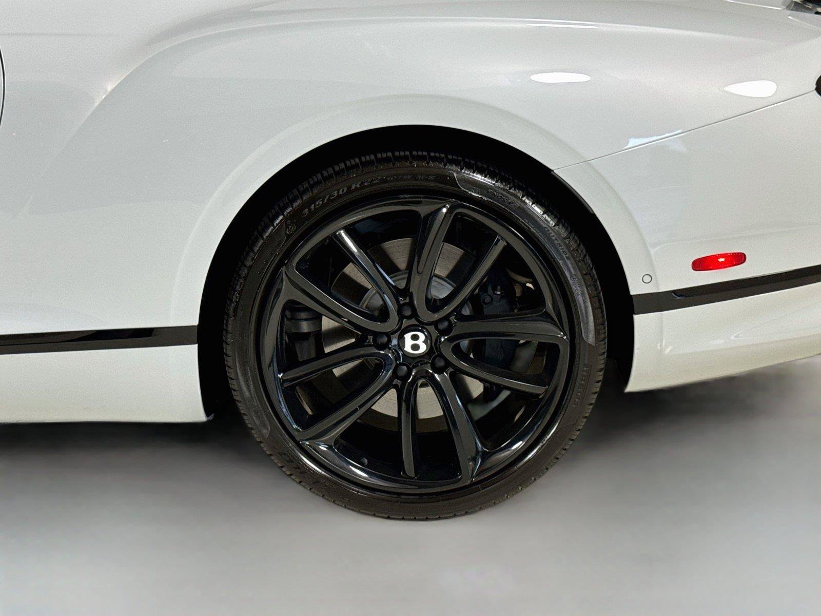 Used 2024 Bentley Continental GT V8 AWD/4WD image 37