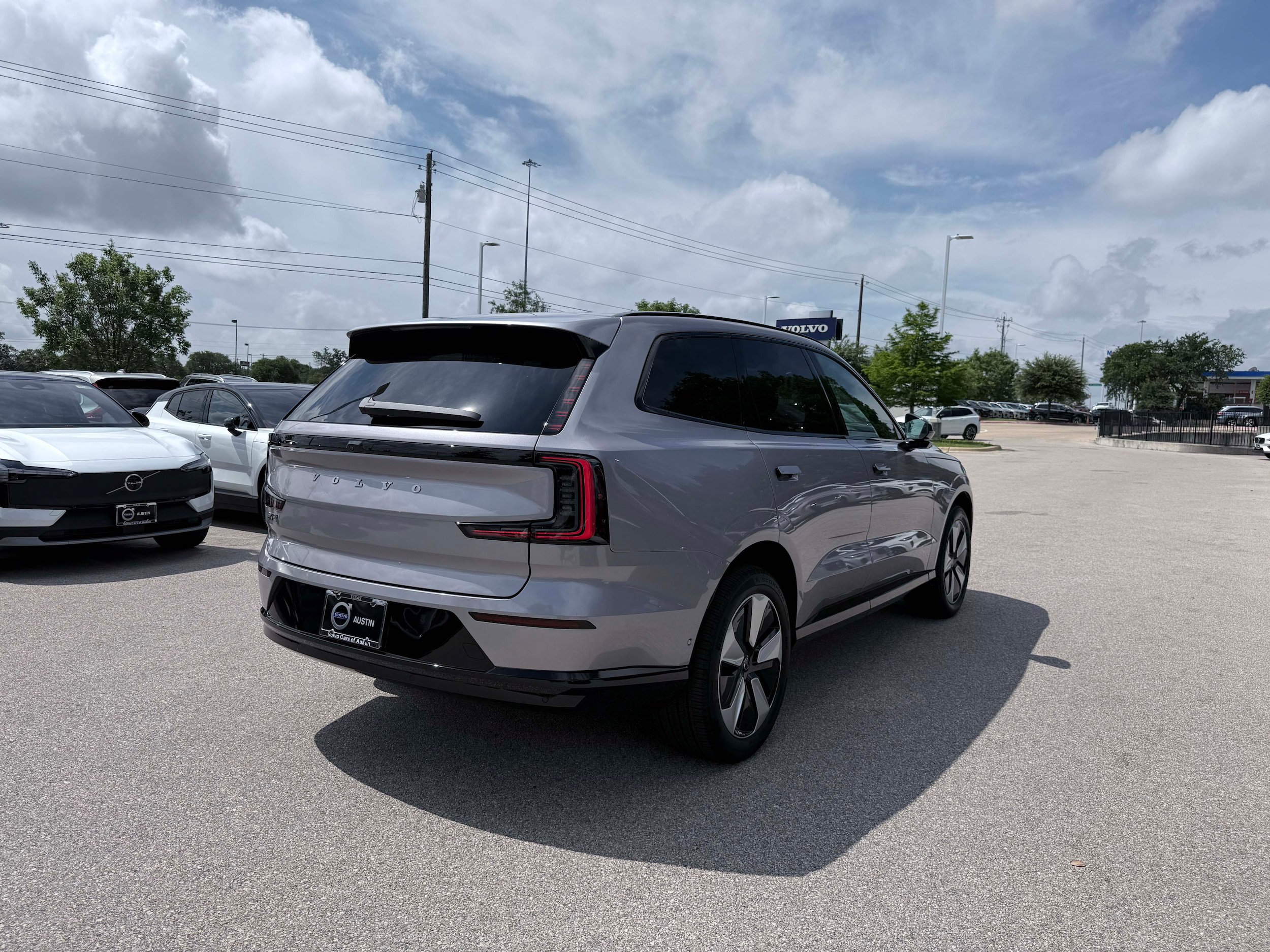 New 2026 Volvo EX90 Plus RWD image 6