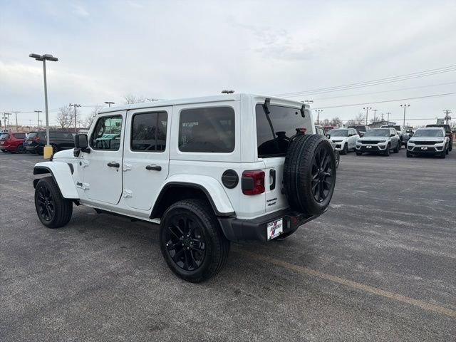 Used 2025 Jeep Wrangler Unlimited Sahara w/ Safety Group image 4