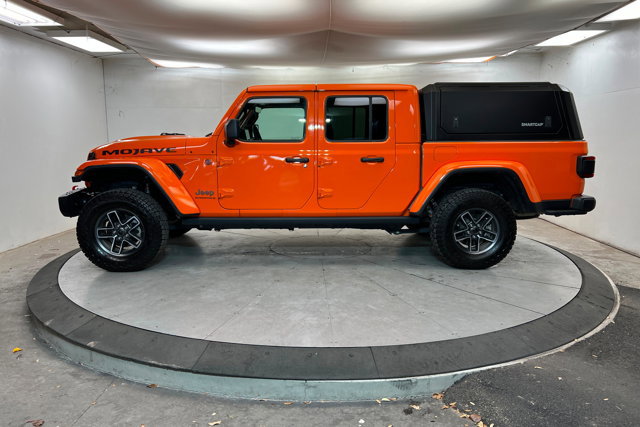 Used 2025 Jeep Gladiator Mojave image 2