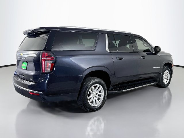 Used 2022 Chevrolet Suburban LT RWD image 10