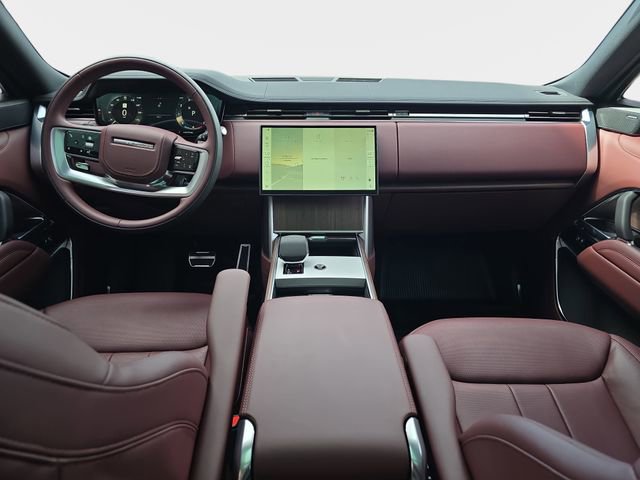 Used 2025 Land Rover Range Rover SE image 9