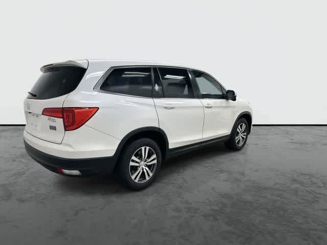 Used 2017 Honda Pilot EX image 4