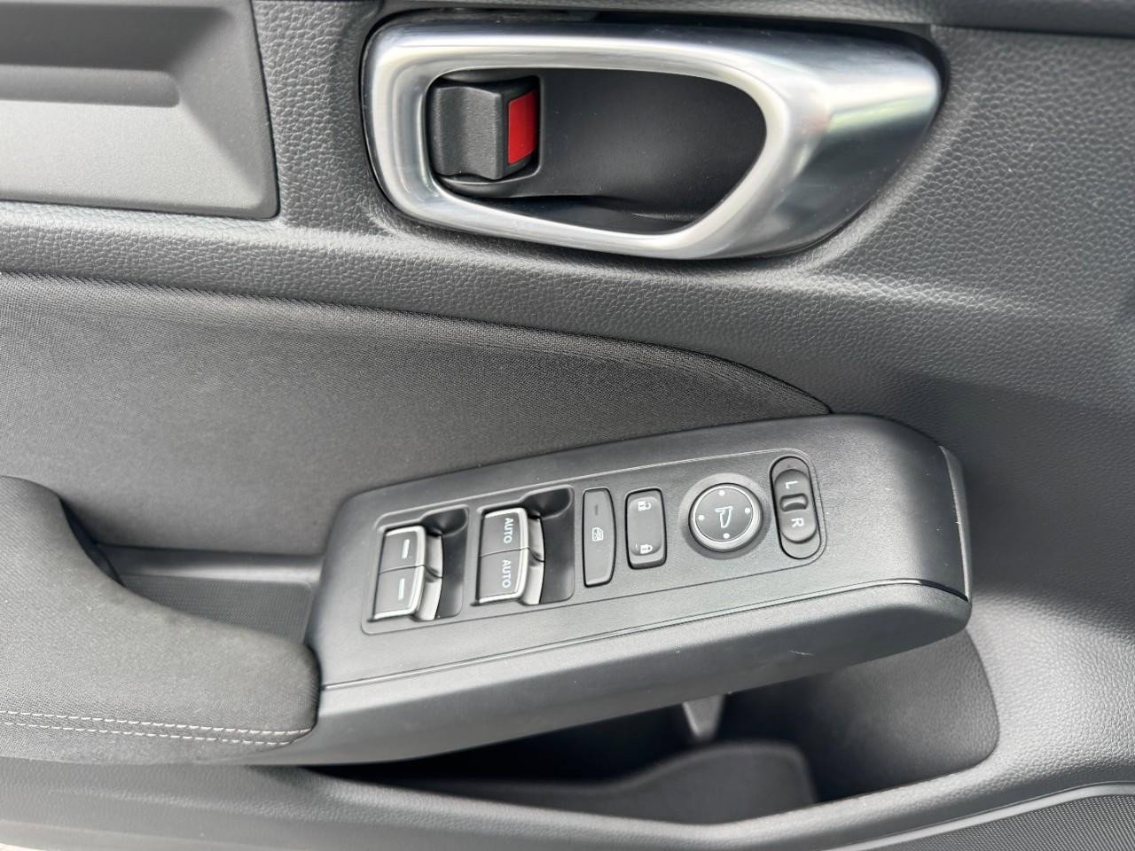 Certified 2025 Honda Civic Sport image 18