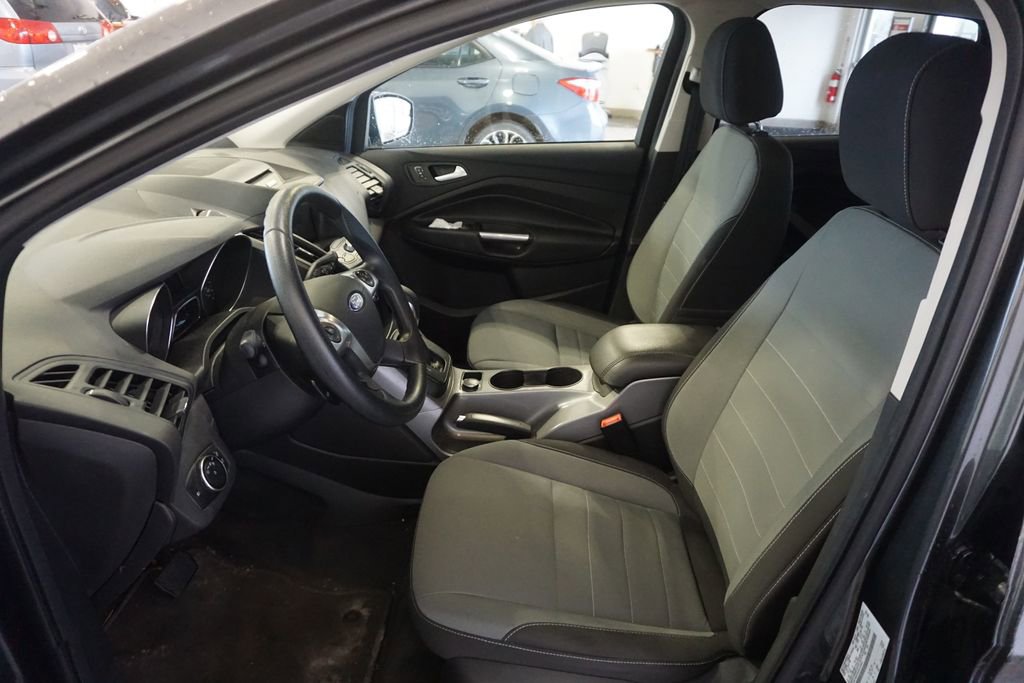 Used 2016 Ford Escape SE w/ Equipment Group 201A image 16