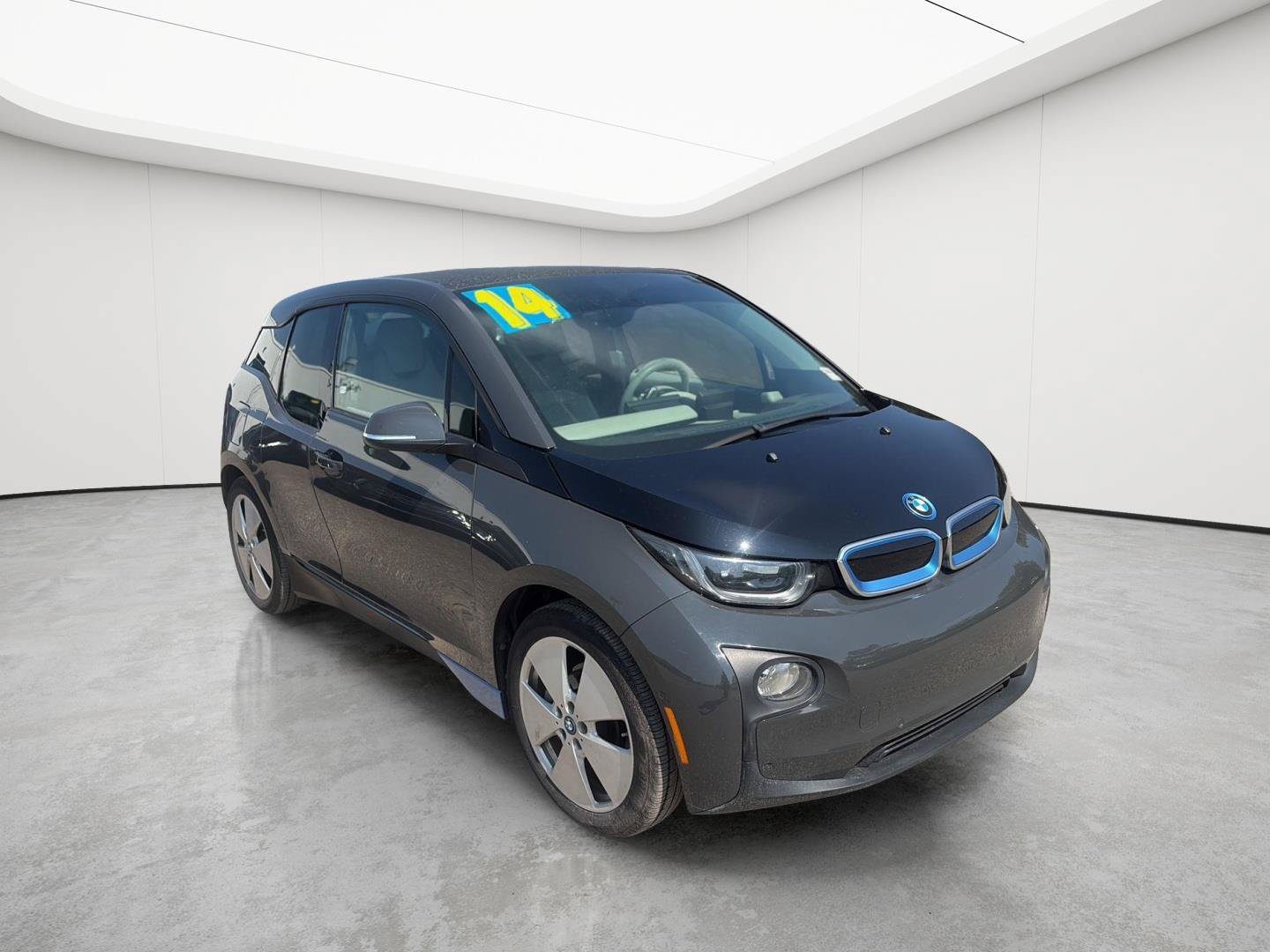 Used 2014 BMW i3 RWD image 2