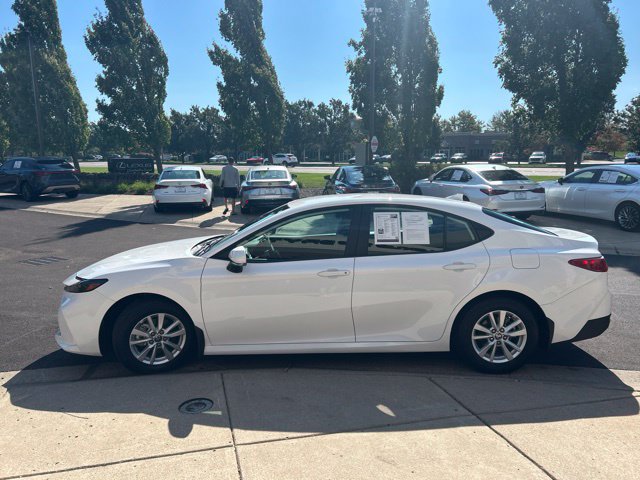 Used 2025 Toyota Camry LE FWD image 4