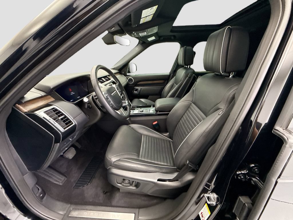 Used 2018 Land Rover Discovery HSE Luxury AWD/4WD image 17