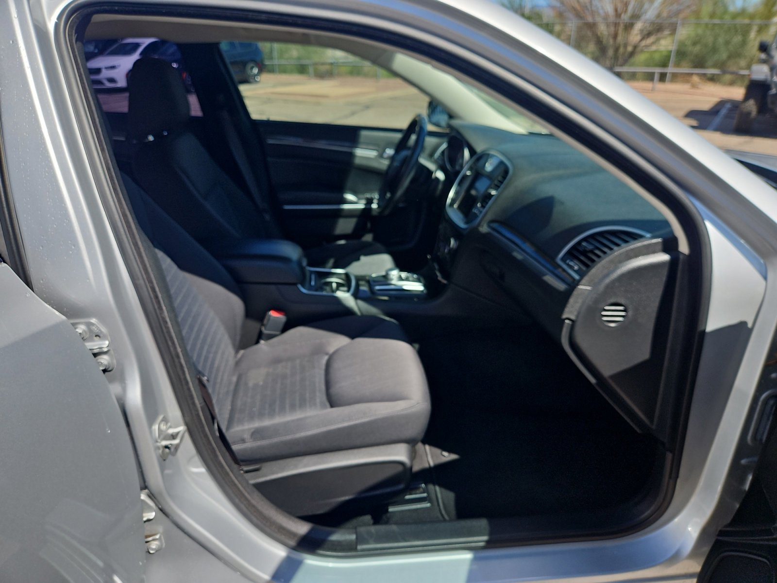 Used 2022 Chrysler 300 Touring w/ Sport Appearance Package image 19