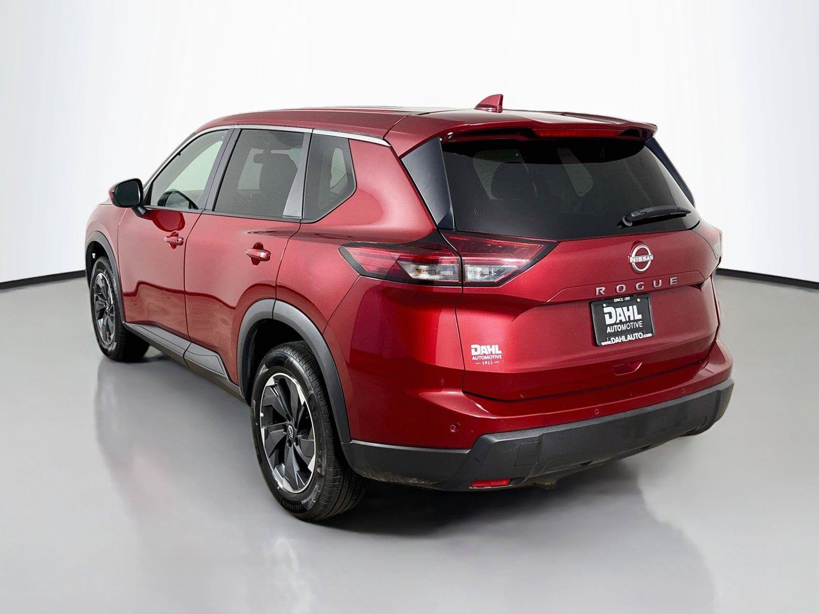 Used 2025 Nissan Rogue SV FWD image 10