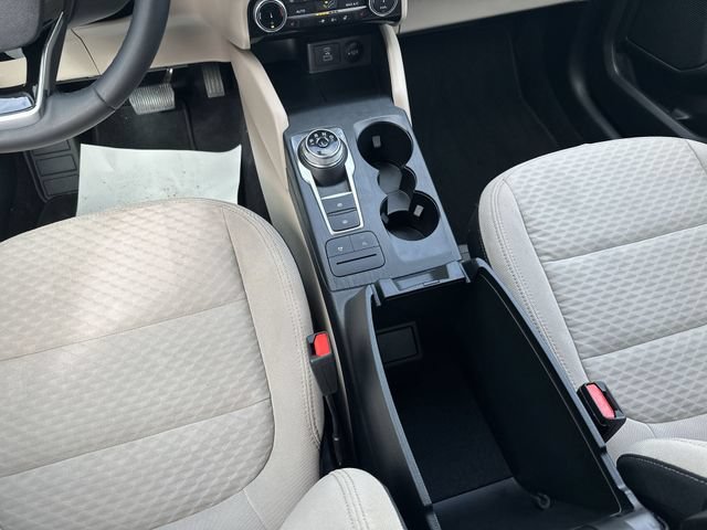 Used 2022 Ford Escape SE w/ SE Sport Appearance Package AWD/4WD image 25