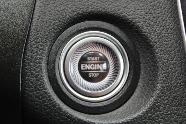 Used 2022 Mercedes-Benz GLC 300 4MATIC Coupe image 22